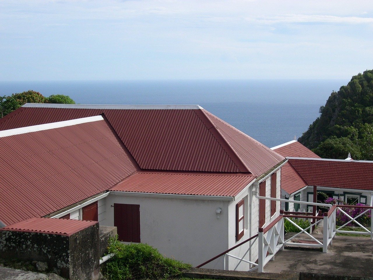 metal roofing house